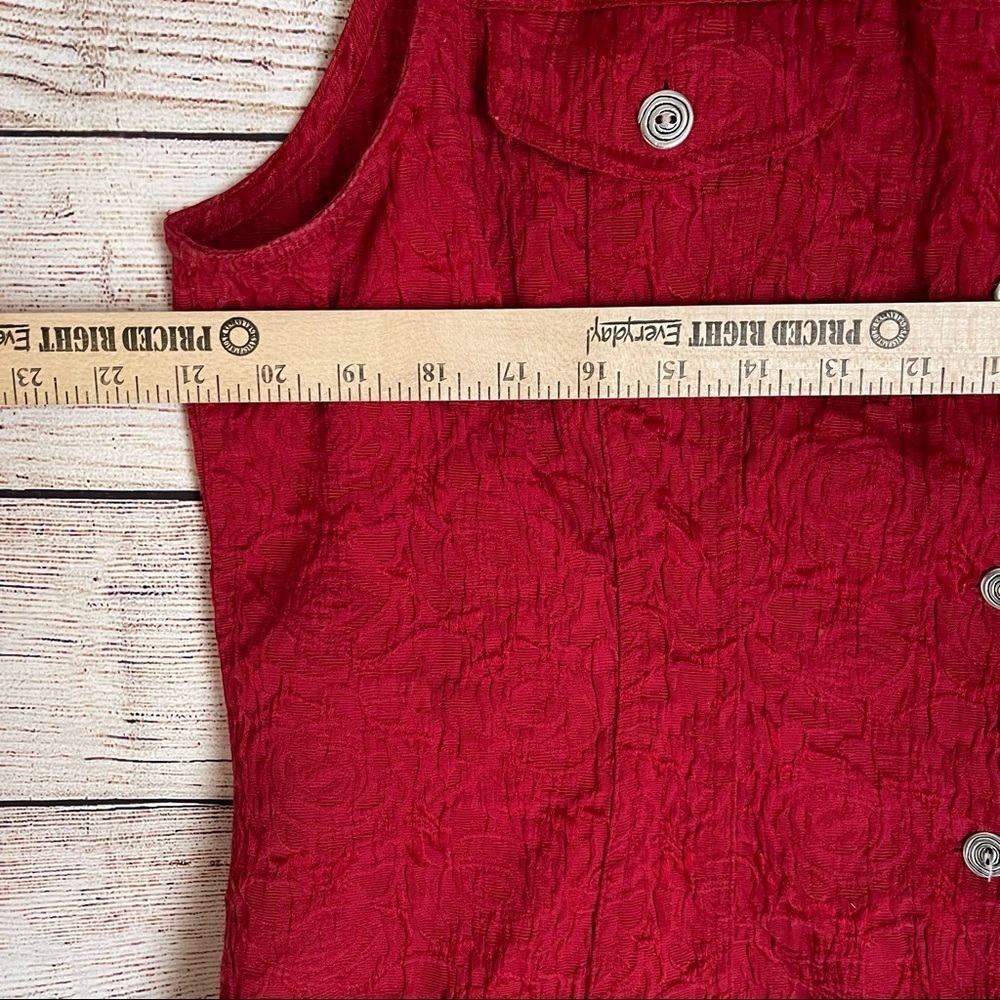 Chicos red sleeveless textured button down top sz 2 large - Picture 6 of 6